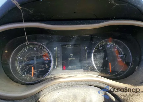 2017 Jeep Cherokee Sport z USA, uszkodzony, nr VIN 1C4PJLAB4HW586045